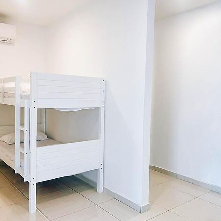 Ramada Suites By Wyndham The Straits Johor Bahru Ngoại thất bức ảnh