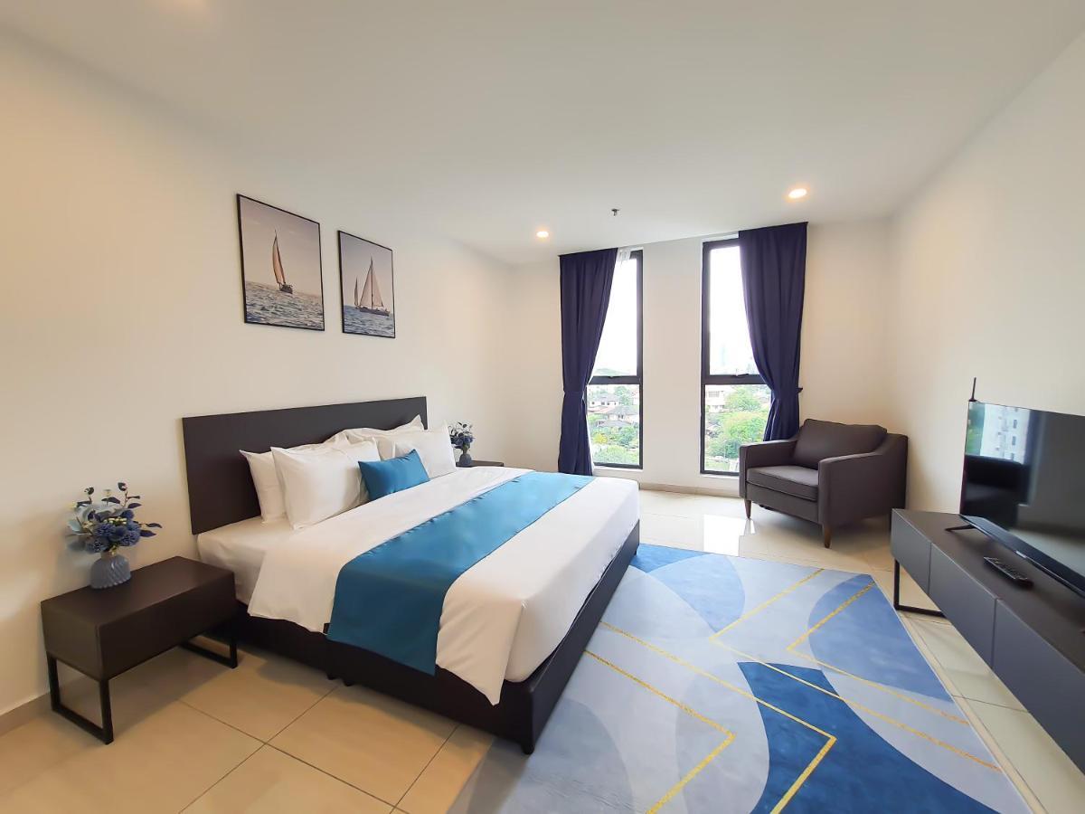 Ramada Suites By Wyndham The Straits Johor Bahru Ngoại thất bức ảnh