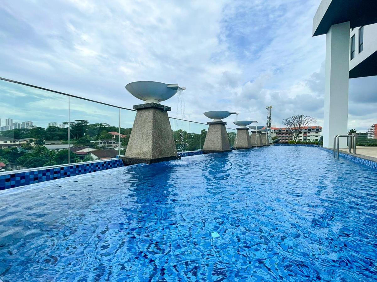 Ramada Suites By Wyndham The Straits Johor Bahru Ngoại thất bức ảnh