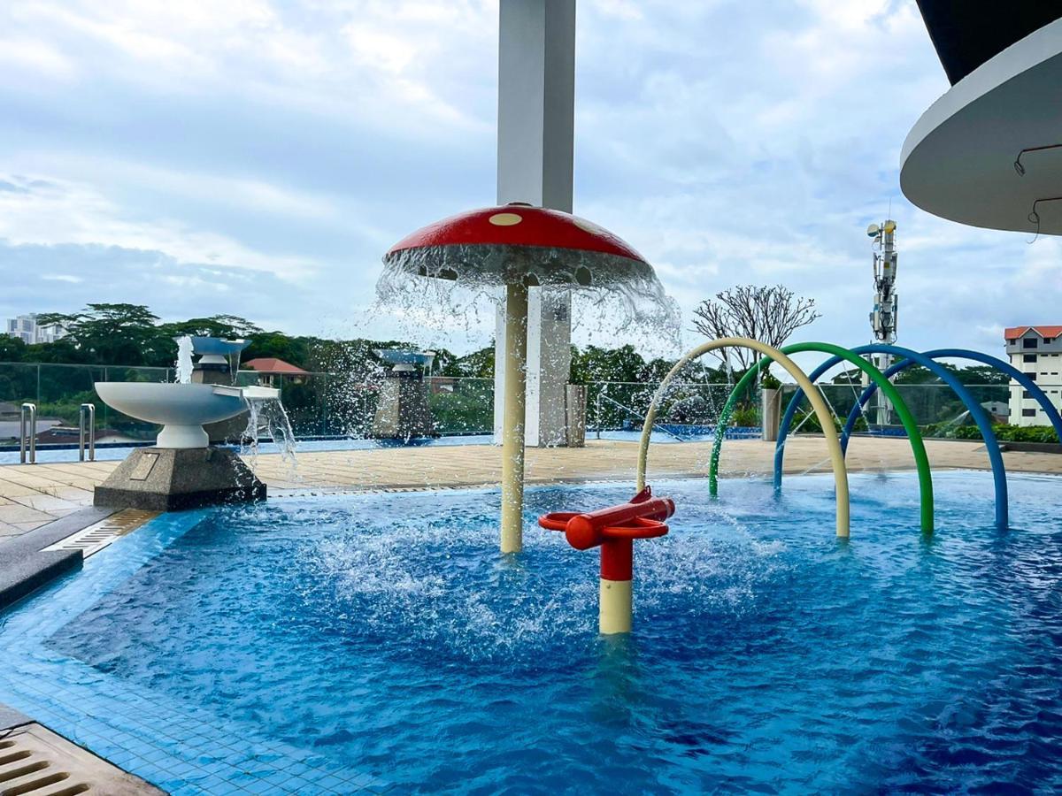 Ramada Suites By Wyndham The Straits Johor Bahru Ngoại thất bức ảnh