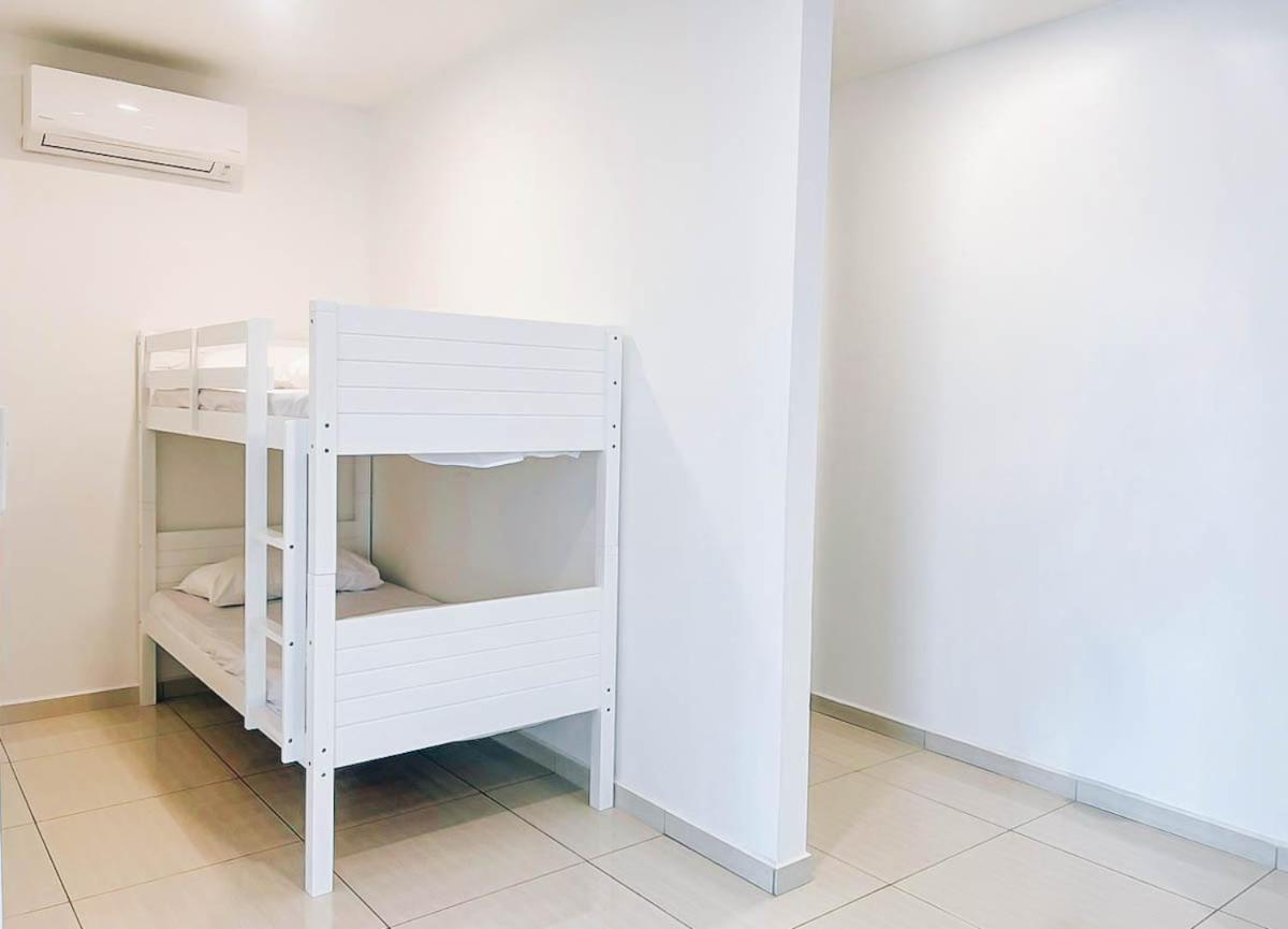 Ramada Suites By Wyndham The Straits Johor Bahru Ngoại thất bức ảnh